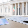Niente assegno sociale senza permesso di soggiorno lungo